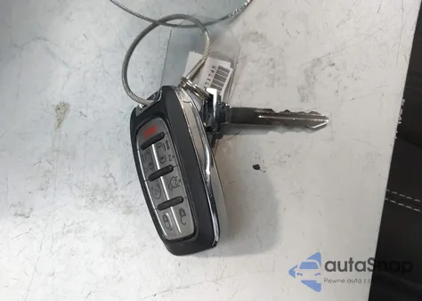 2024 Chrysler Voyager Lx z USA, uszkodzony, nr VIN 2C4RC1CG3RR171745